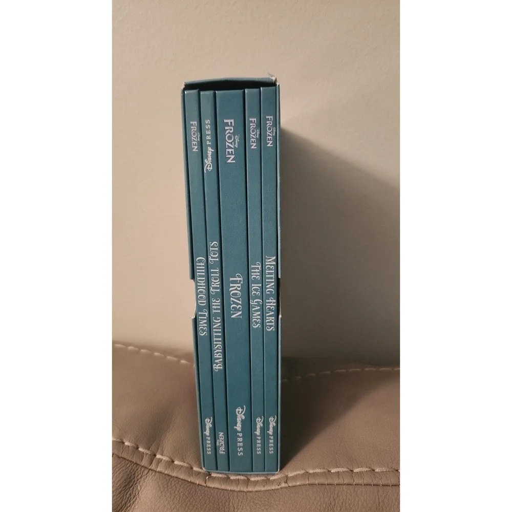 Disney‎ Press FROZEN ANNA Books Series Box Set 5 Volumes Hardcover 2015 - Picture 2 of 4
